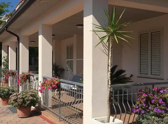 فندق مبيت وإفطار Mela__bii سولمونا